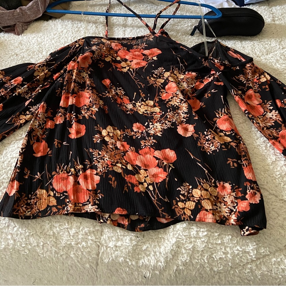 Black & floral off the shoulder bell sleeve blouse